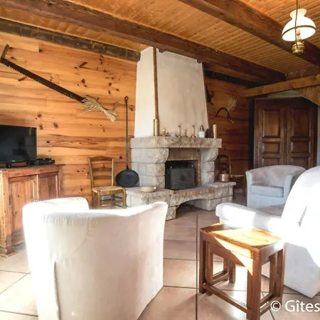 Chambon-sur-lac, 4 Pieces, 6 Personnes - Fr-1-630-228 * Chambon-sur-Lac